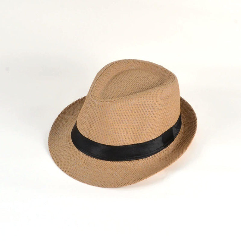 "Handgjord panama solhatt för män i beige, med elegant flätad design och brett brätte för optimalt solskydd på sommaren."