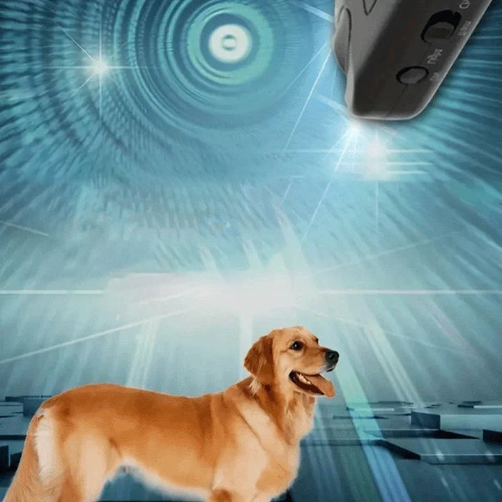 "Handhållen svart ultraljudsavskräckare för djur, kompakt design med LED-ficklampa, idealisk för att avskräcka oönskade djur.