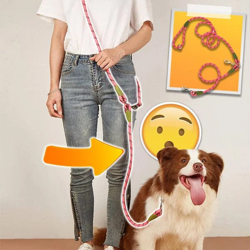 "Handsfree nylonkoppel för hund; justerbart och slitstarkt, idealiskt för promenader och löpning med en eller två hundar."