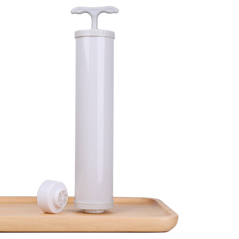 "Hängande vakuumpåsar för klädförvaring, transparent design med 5 öglor, skyddar kläder från damm och fukt, 120x60 cm."