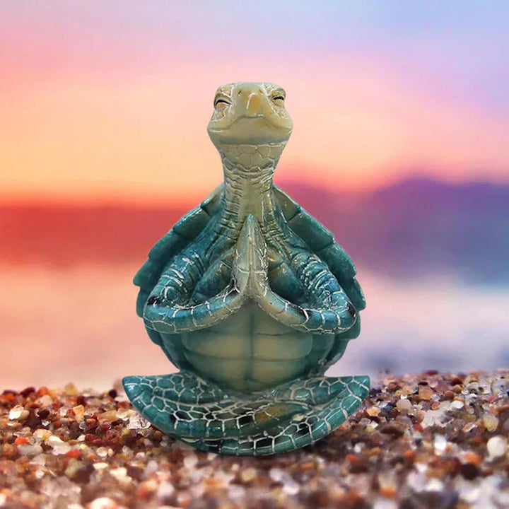 "Harmonisk meditations-skulptur, havssköldpadda i resin, idealisk för inredning, symboliserar zen och tålamod."