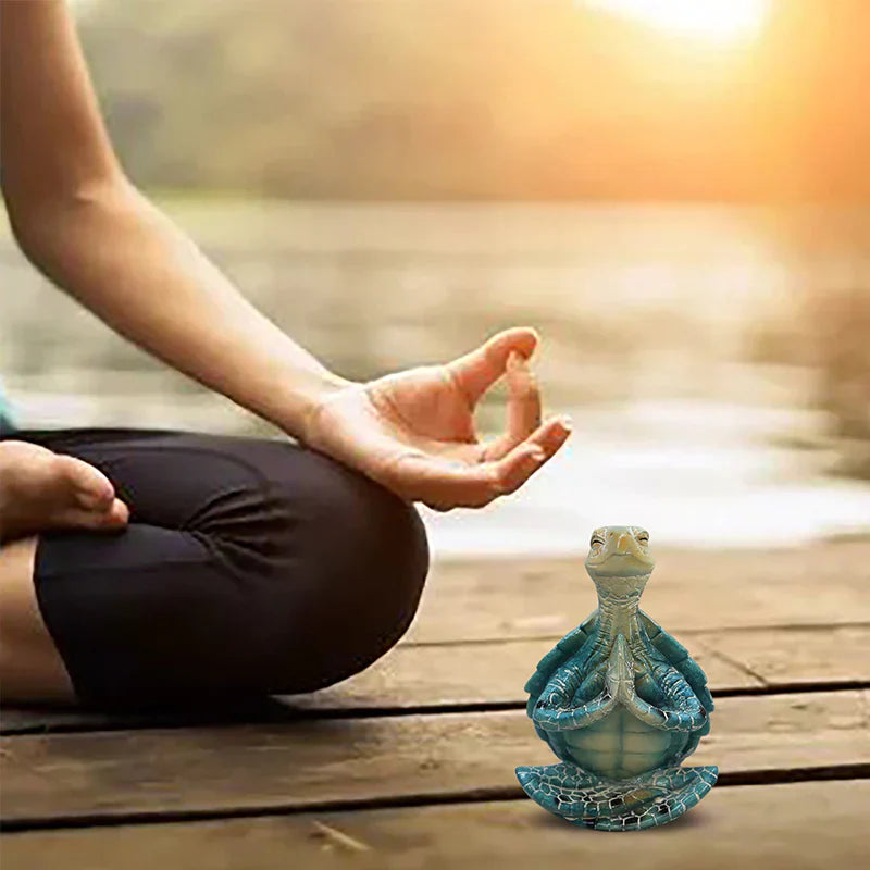 "Harmonisk meditations-skulptur, havssköldpadda i resin, idealisk för inredning, symboliserar zen och tålamod."