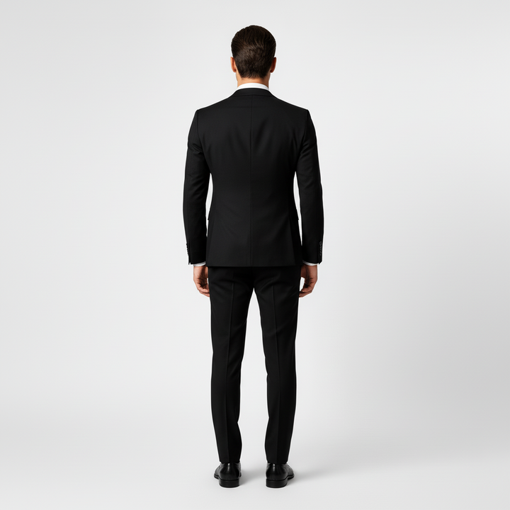 Formell herr kostym, tredelad med väst. Tidlös design för den stilmedvetne mannen.