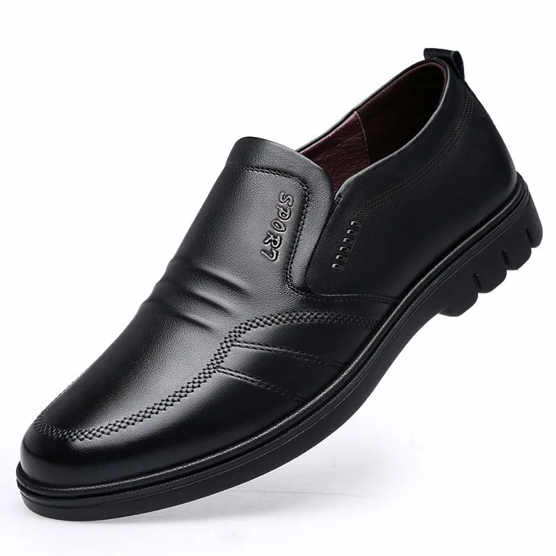 Adam loafers, herrskor för kvalitet & komfort. Eleganta, dämpade slip-ons med vadderad sula för alla dagar.