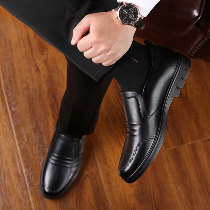 Profilbild av Herr Adam loafers med dämpad sula. Eleganta slip-on skor för en bekväm & formell look.