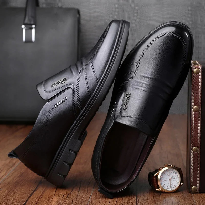 Detalj av den tjocka vadderade sulan på Adam herr loafers. Optimerad dämpning för maximal fotbekvämlighet.