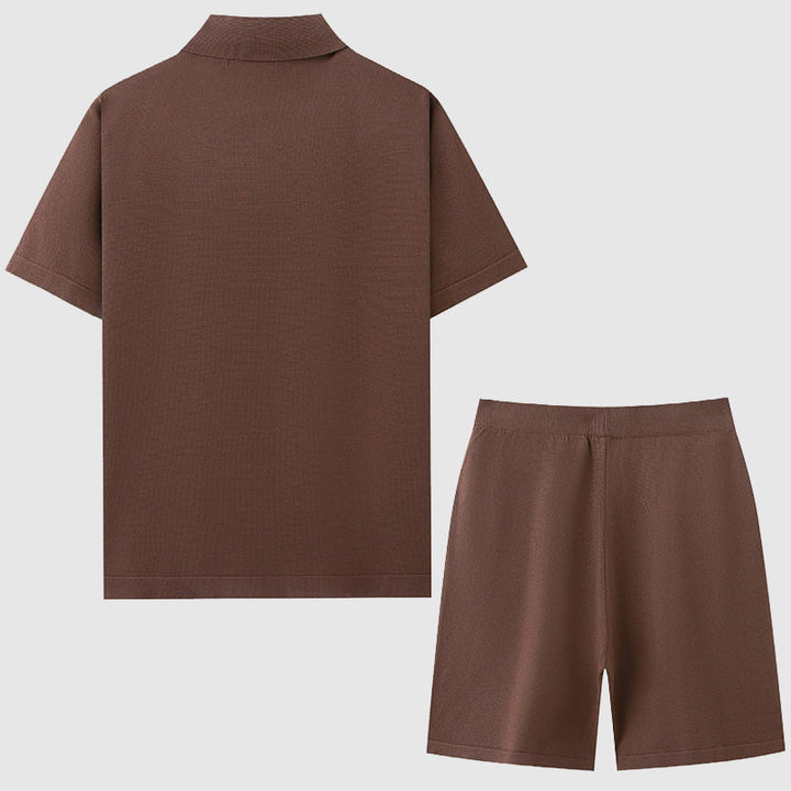 Herrset sommar: Blå kortärmad skjorta & shorts med distinkt geometriskt mönster, avslappnad stil för strand.