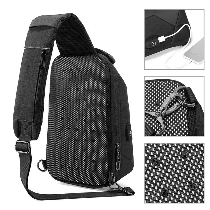 "Herr axelväska i PVC med USB, tredimensionell dyna, elegant design, vattenavvisande material, svart färg."