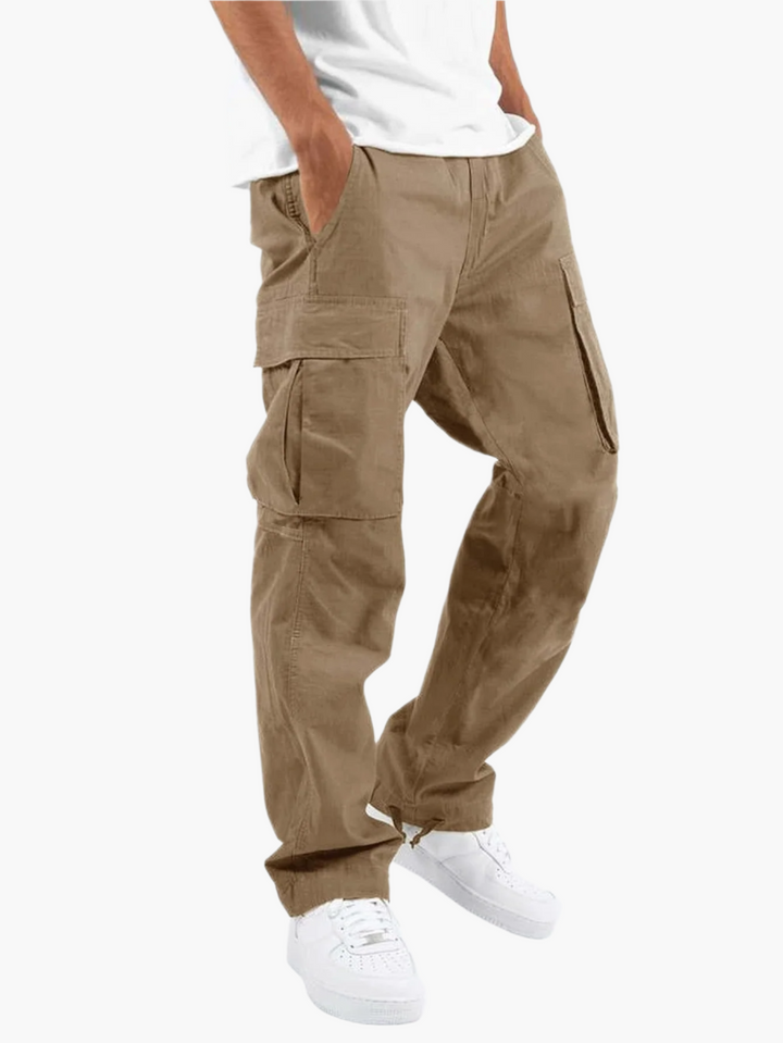 Trendiga herr cargo byxor med många praktiska fickor. Snygga streetwear-byxor för herr, perfekt för mode.