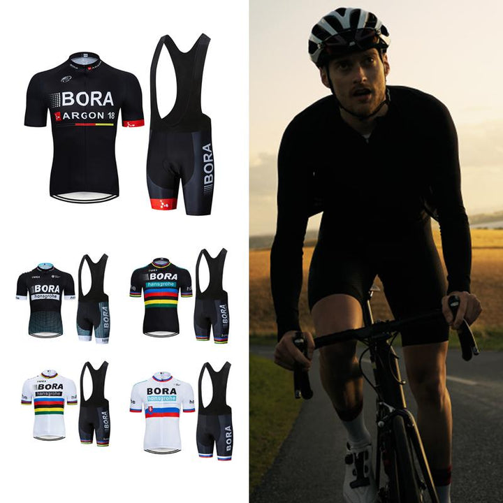 "Herr cykelset med kortärmad tröja och shorts i mesh och Lycra, andas och snabbtorkar, perfekt för cykeläventyr."