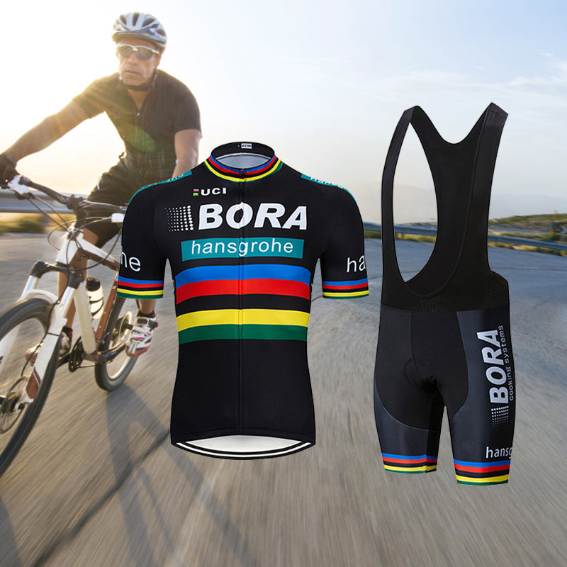 "Herr cykelset med kortärmad tröja och shorts i mesh och Lycra, andas och snabbtorkar, perfekt för cykeläventyr."