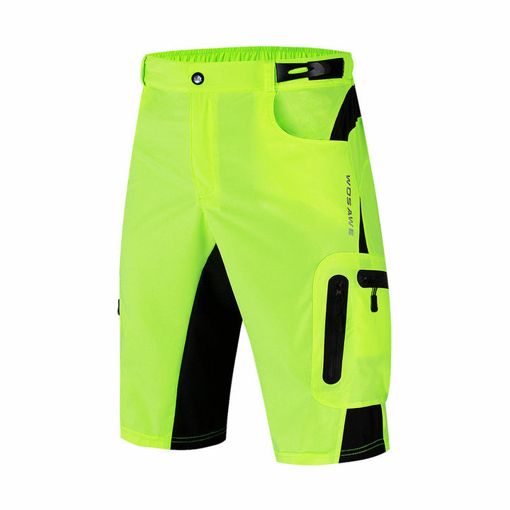 "Herr cykelshorts med reflekterande detaljer, vadderad gren, snabbtorkande material för bekvämlighet vid cykling."