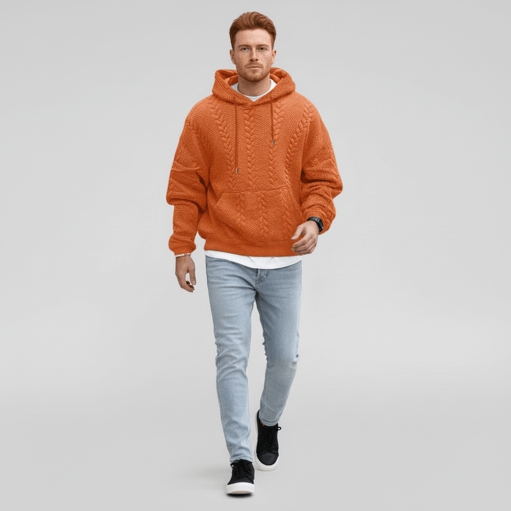 Mångsidig flätstickad huvtröja för herr. Stilfull streetwear-look med Logan pullover.