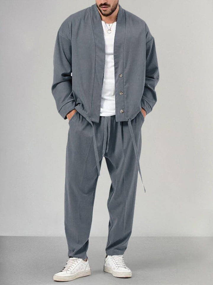 Gabriel herr lounge-set, tvådelat, för ultimat avkoppling. Ett bekvämt mysset för herr som älskar stil & komfort.