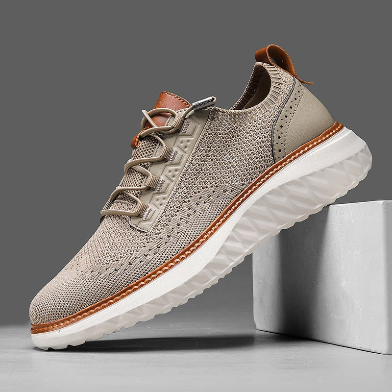 Bekväma slip-on herr sneakers med mesh-övre, idealiska som andningsbara vardagsskor