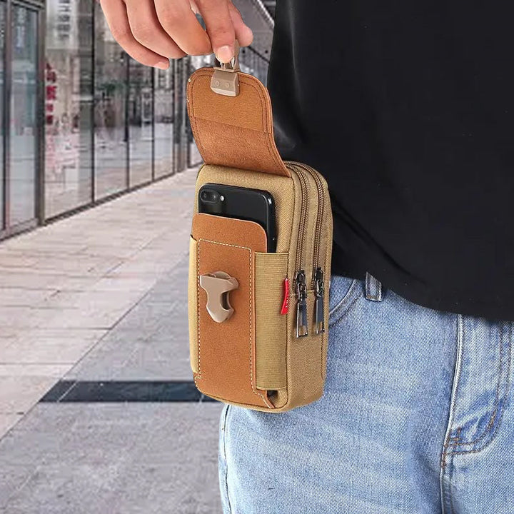 "Herr mobiltelefonsportväska i nylon, kompakt design, svart färg, med dragkedja och bältfäste för sportiga äventyr."