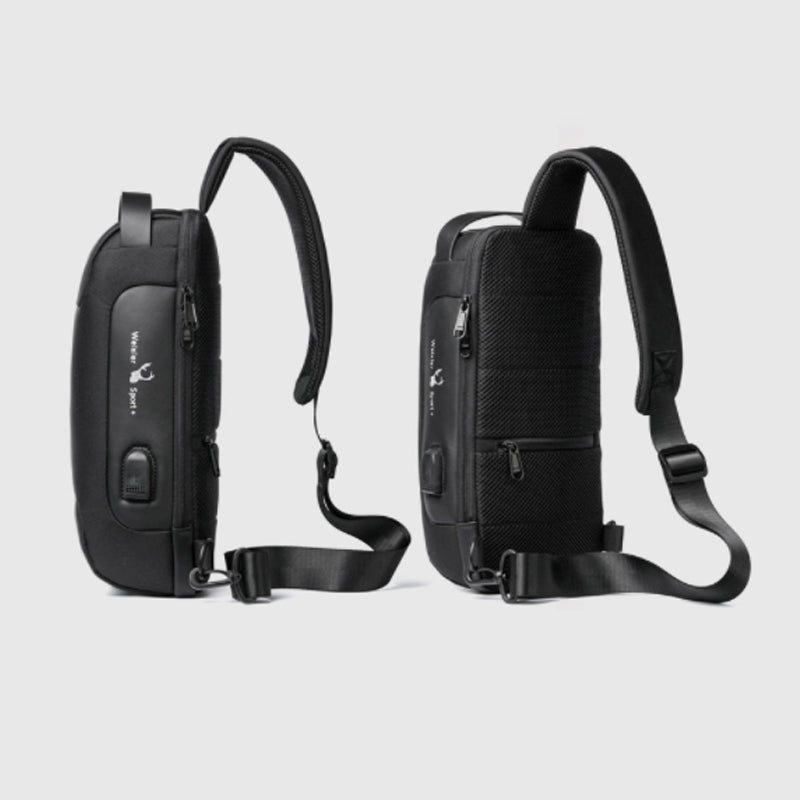 "Herr Motorcykel Bröstväska med USB-port, stöldskydd och multifickor i slitstarkt Oxford-tyg, perfekt för äventyr."