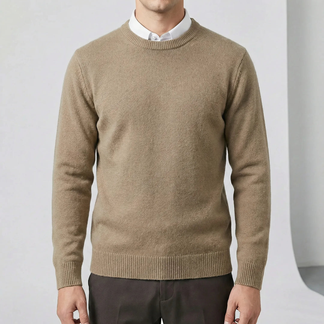 Herrtröja "Aidan" i klassisk rundhalsad design med långa ärmar. Perfekt för stilren lagerpålager.