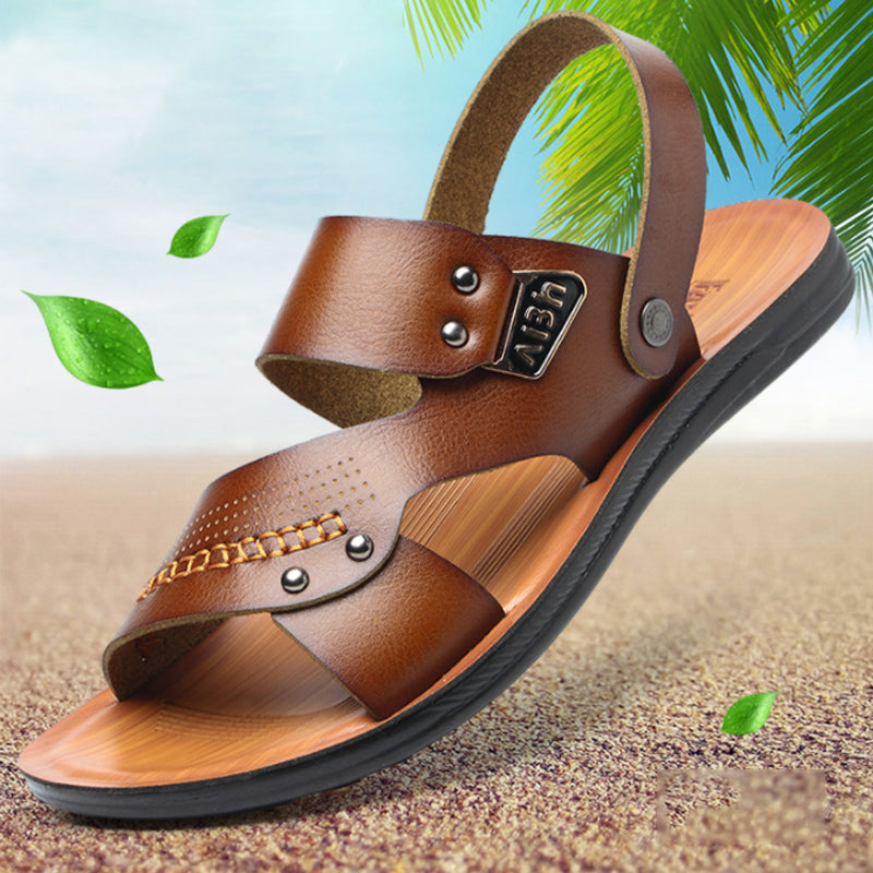 "Herr sandaler i konstläder med mjuk sula, elegant design, ryggband omvandlas till tofflor. Färger: svart, brun, khaki."