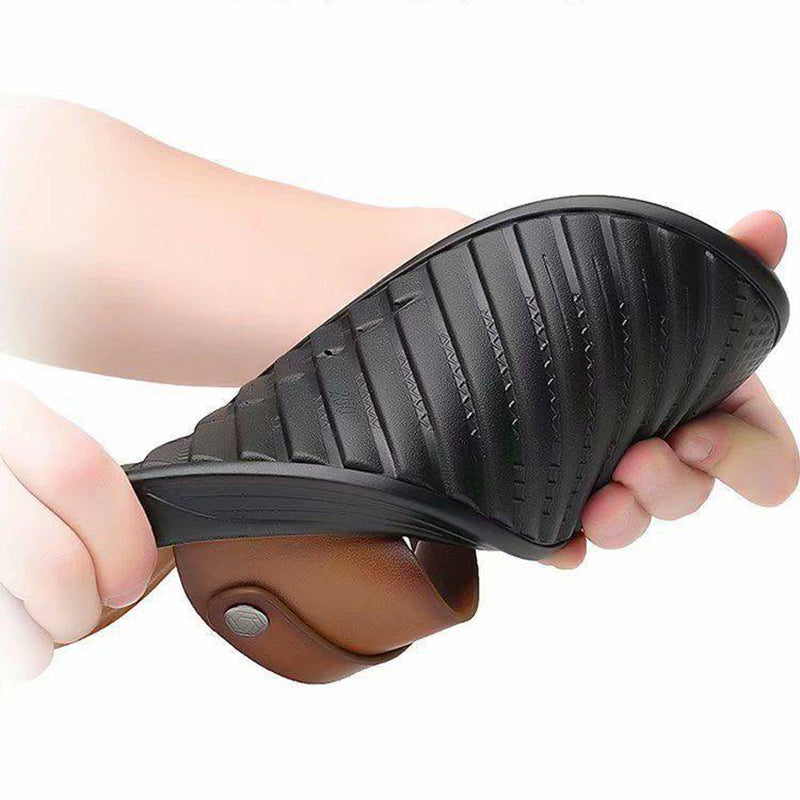 "Herr sandaler i konstläder med mjuk sula, elegant design, ryggband omvandlas till tofflor. Färger: svart, brun, khaki."