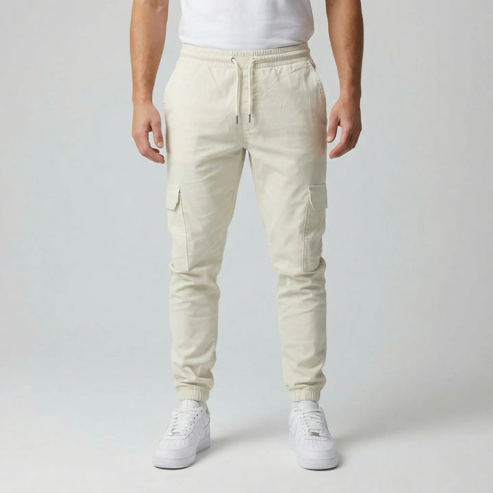 Bekväma herr cargojoggers i slim fit för vardag och fritid, med rörelsefrihet och modern streetwear-stil.