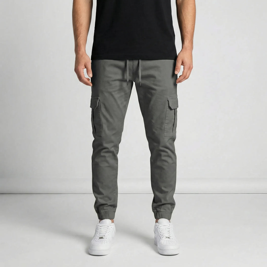 Herr slim fit cargojoggers i modern design, med bekvämlighet och stil för en aktiv livsstil och vardagsbruk.
