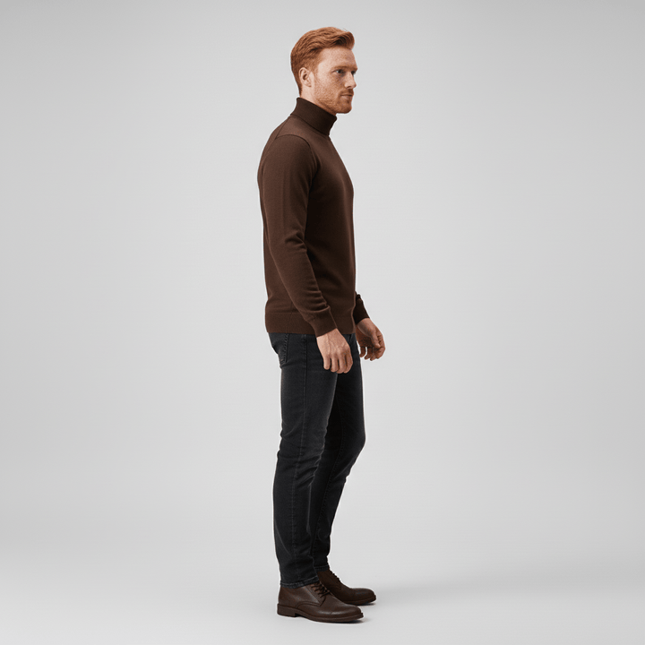 Klassisk herr slim fit polotröja i mjukt material, perfekt för kyliga dagar och en skarp look.