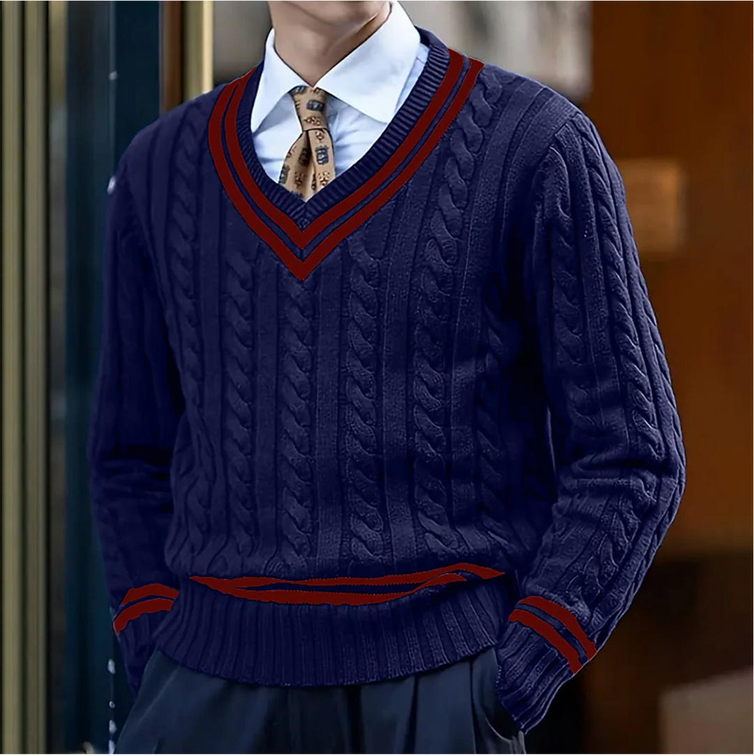 Mitchell Slim Fit v-ringad herrtröja. Enfärgad med vackert flätmönster. Långärmad och elegant för herrkläder.