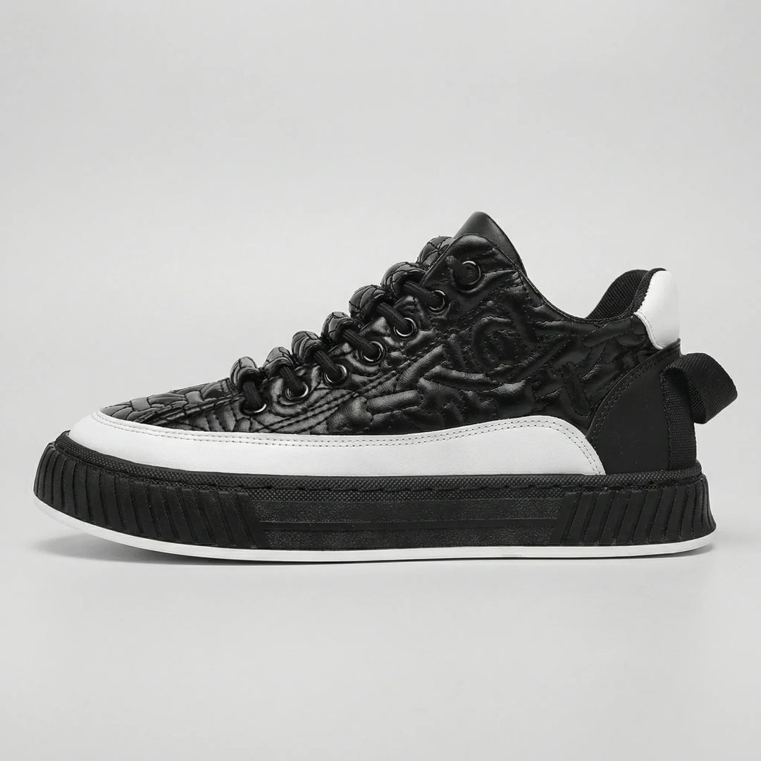 Baksida av svart Jordan herr slip-on sneaker, visar enkel design. Perfekt vardagssko som är lätt att ta på och av.