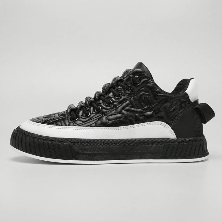 Baksida av svart Jordan herr slip-on sneaker, visar enkel design. Perfekt vardagssko som är lätt att ta på och av.