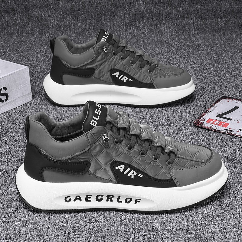 "Herr Sneakers i duntyg med tjock sula, elegant design, slitstark och bekväm, perfekt för sport och vardag."