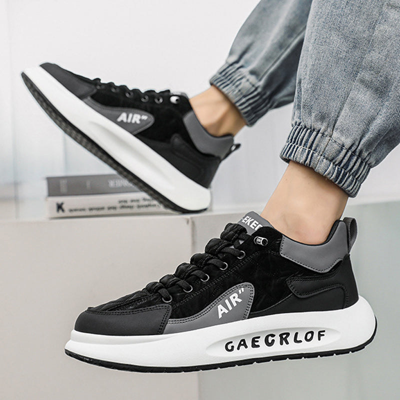 "Herr Sneakers i duntyg med tjock sula, elegant design, slitstark och bekväm, perfekt för sport och vardag."