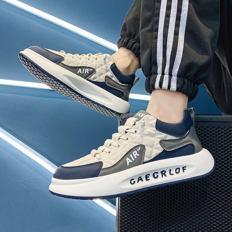 "Herr Sneakers i duntyg med tjock sula, elegant design, slitstark och bekväm, perfekt för sport och vardag."