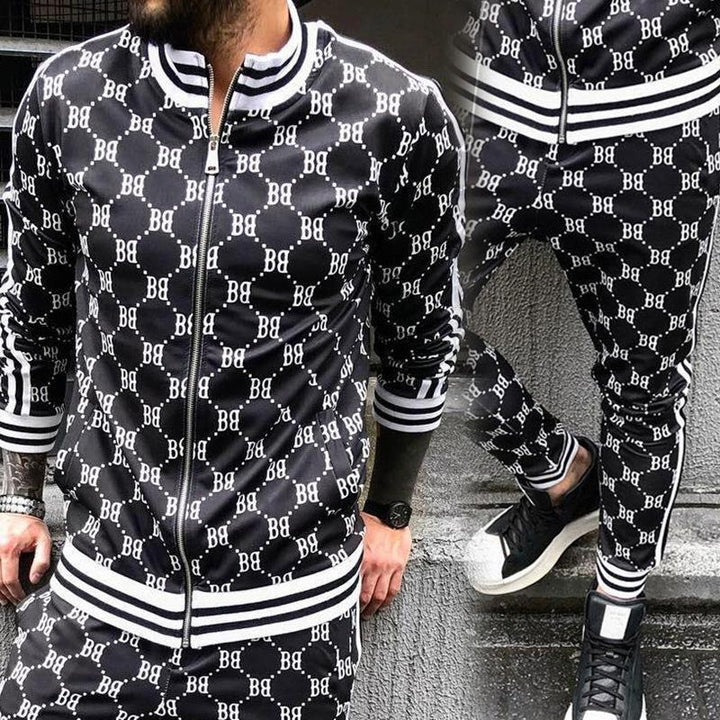 "Herr sportoverall i slitstark polyester med modernt rutnätsmönster i flera färger, slim fit för sport och fritid."