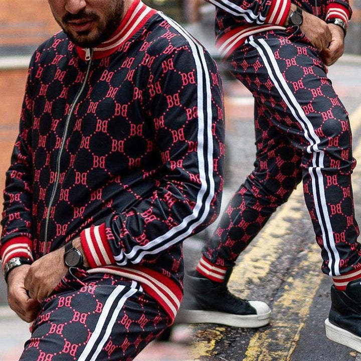 "Herr sportoverall i slitstark polyester med modernt rutnätsmönster i flera färger, slim fit för sport och fritid."