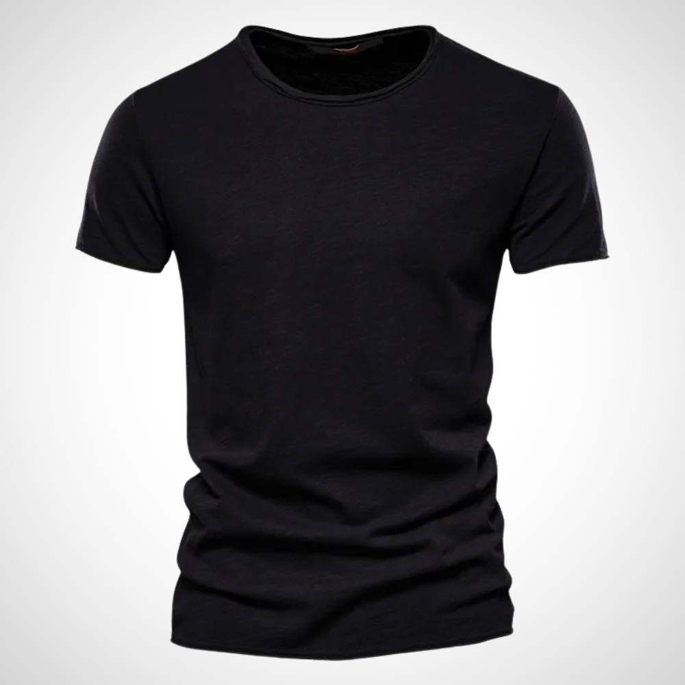 Bekväm enfärgad herr T-shirt, basplagg för alla dagar. Mångsidig och stilren för vardag.
