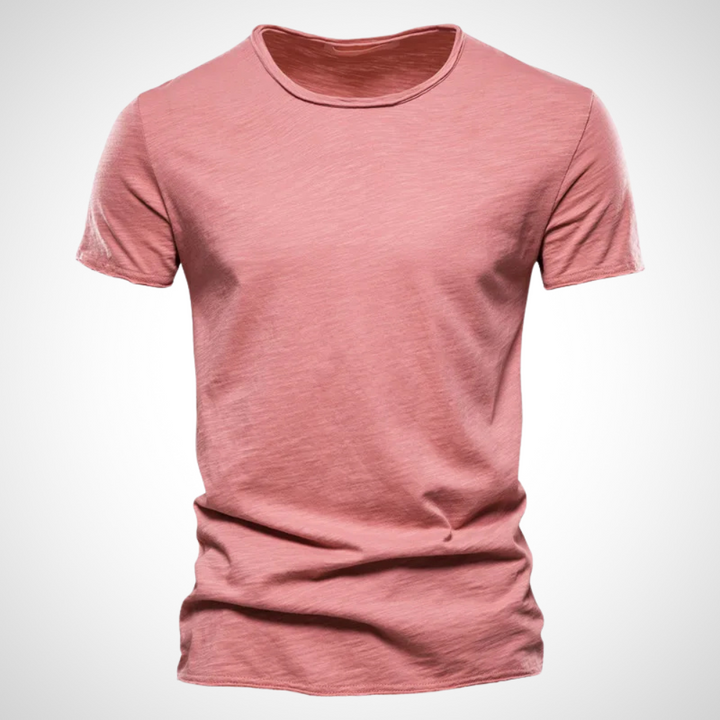 Mångsidig herr T-shirt, perfekt basplagg för fritid och vardag. Optimal komfort.