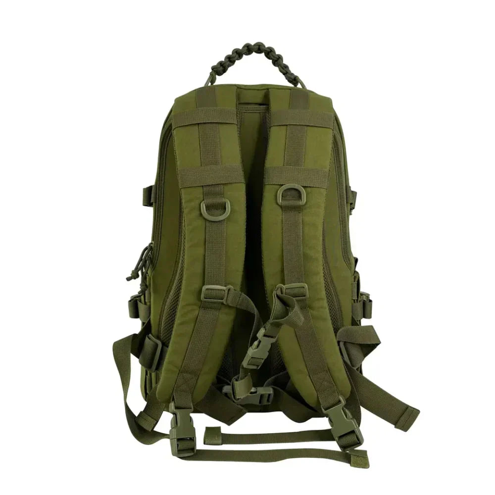 Taktisk herrryggsäck med MOLLE-system, robust förvaring för vandring, vinteräventyr och resor.