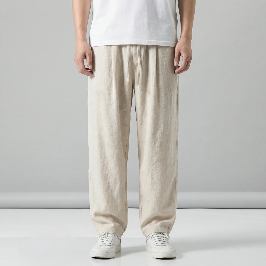 Bekväma herrbyxor, baggy stil med dragsko. Vida Xavier-byxor för en avslappnad sommarstil. Loose fit.