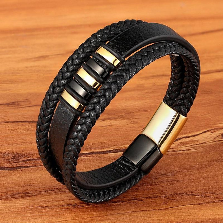 Elegant läderarmband för män, en premium herraccessoar som förhöjer din stil.