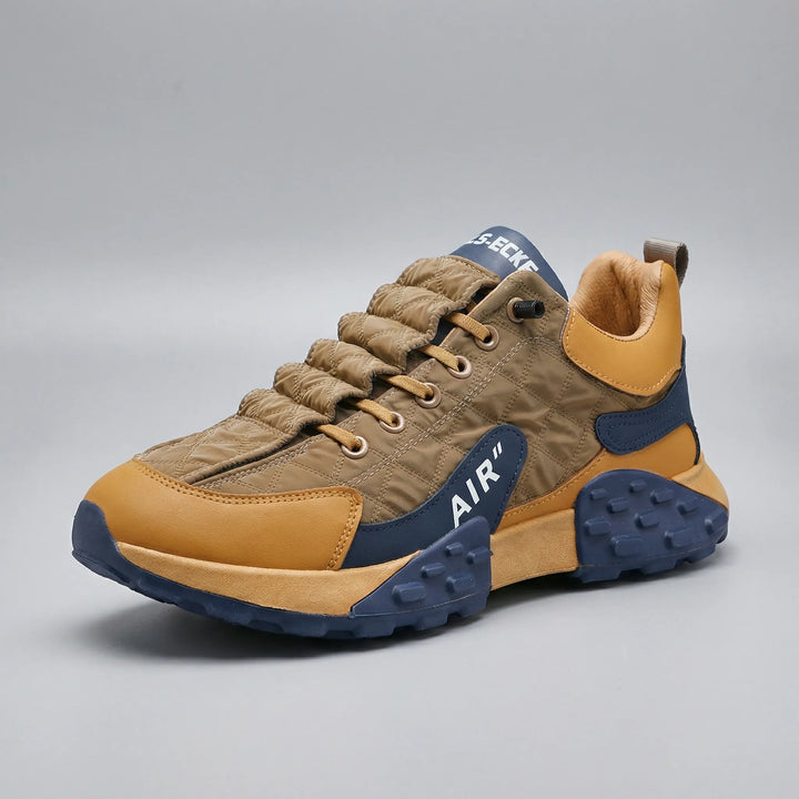 Vita herrars dämpade sneakers 'Declan'. Mångsidiga och stilrena vardagsskor med fräscha fötter.
