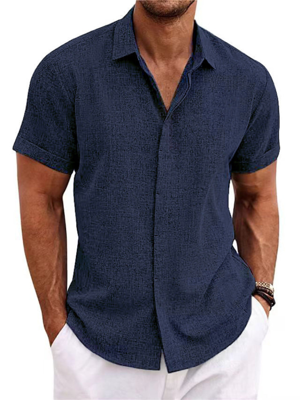 Anomi Mode kortärmad herrskjorta. Luftig sommarväv för stilren och bekväm vardagslook på våren och sommaren.