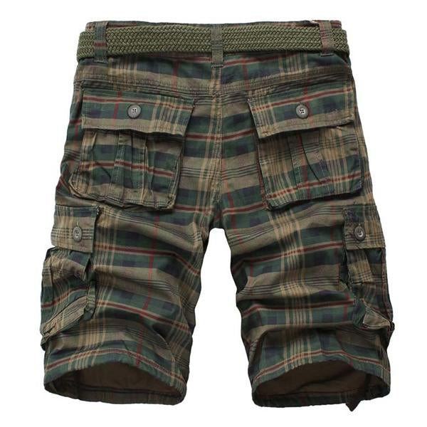 Mörka herrcargoshorts med klassiskt rutigt mönster, funktionella shorts perfekta för sommar
