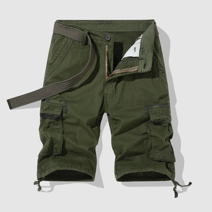 Lätta fritidsshorts för herrar i marinblått, med praktiska sidfickor för sommarbruk.
