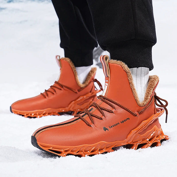 Herrars bruna vintersneakers, höga med varmt foder, designade för komfort och stil i kallt väder.