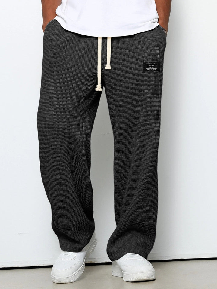 Herrbyxor Relaxed Fit med dragsko, sidofickor. Perfekt för komfortabel vardag och fritid.