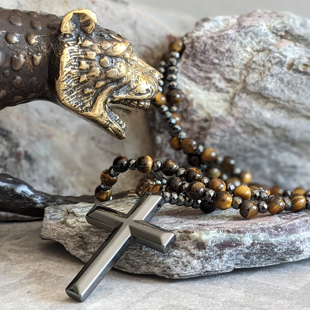 Herrhalsband rosenkrans med ädelstenar: tigeröga, lapis lazuli. Stilfullt herrsmycke med skyddande kraft.