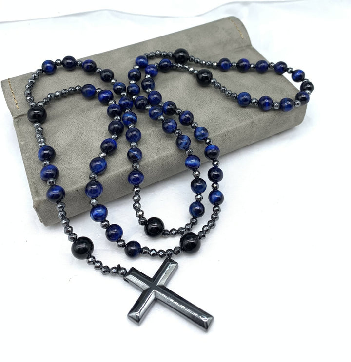 Unikt herrhalsband rosenkrans i ädelstenar: grönt tigeröga, lapis lazuli, grå jaspis. Spirituellt.
