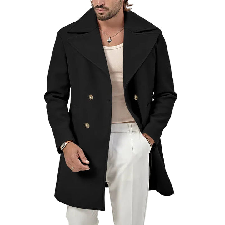 Herrkappa i ullblandning, mörkgrå, med slagkrage. Elegant, varm vinterkappa, helkroppsbild.