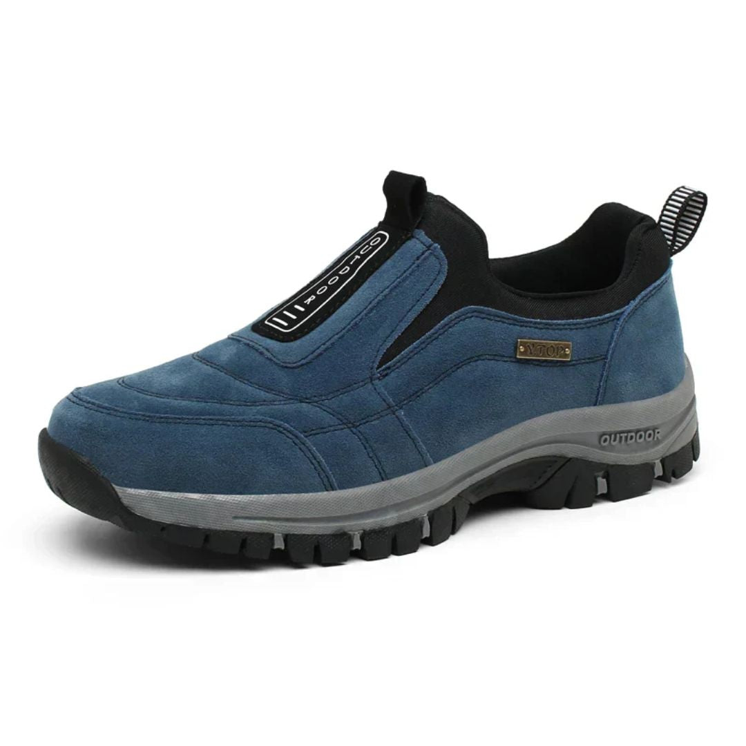 Herrpromenadskor, svarta, med slip-on-design för enkelhet och maximal komfort.